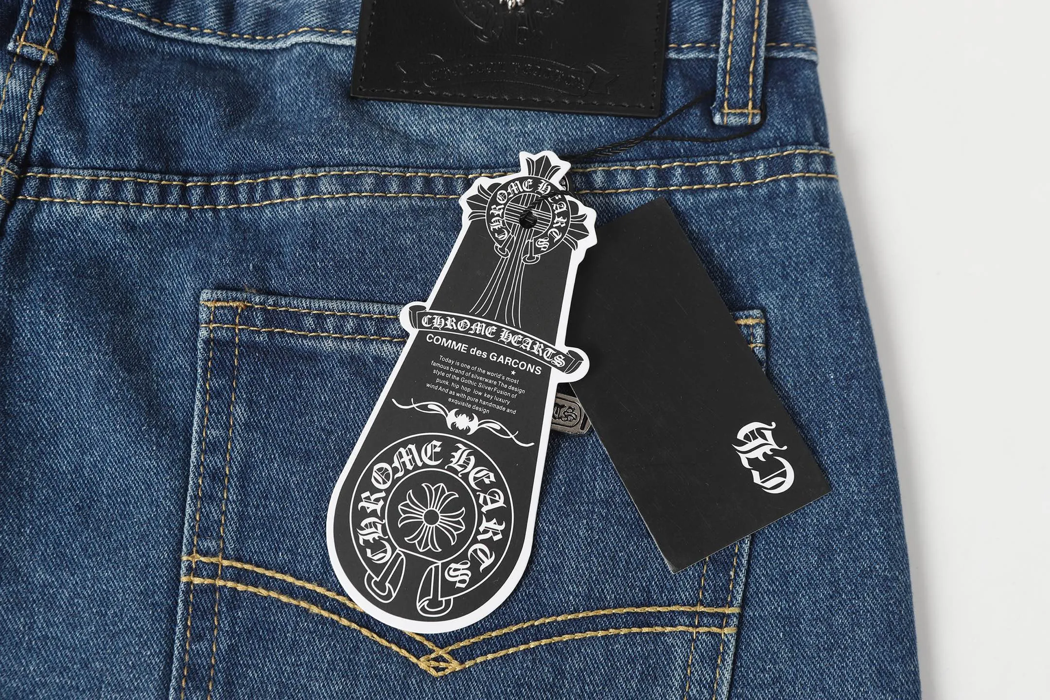 P270 Cross-border model, please do not place an order if you are pursuing quality - Chrome Hearts/Chrome Hearts Cross ✝️Pink embroidered washed jeans, trousers and casual pants - High weight, high density and high quality. The wool is soft, delicate and skin-friendly. It feels soft and silky. It has excellent warmth and skin-friendly properties. - Custom-woven and dyed, no color difference. No matter the fabric or workmanship details, it beats the ordinary version on the market. - Hardware zipper accessories are all customized, full of details - Color: washed blue -Size: 28 30 32 34 36
